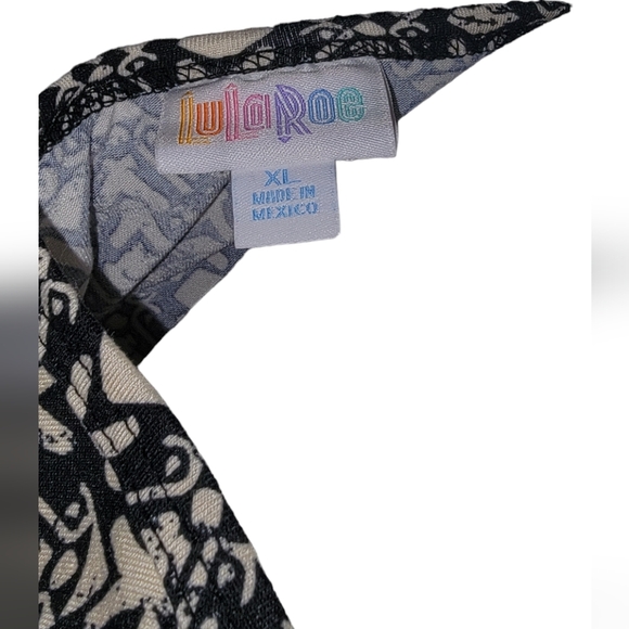Lularoe women's top - Picture 2 of 3